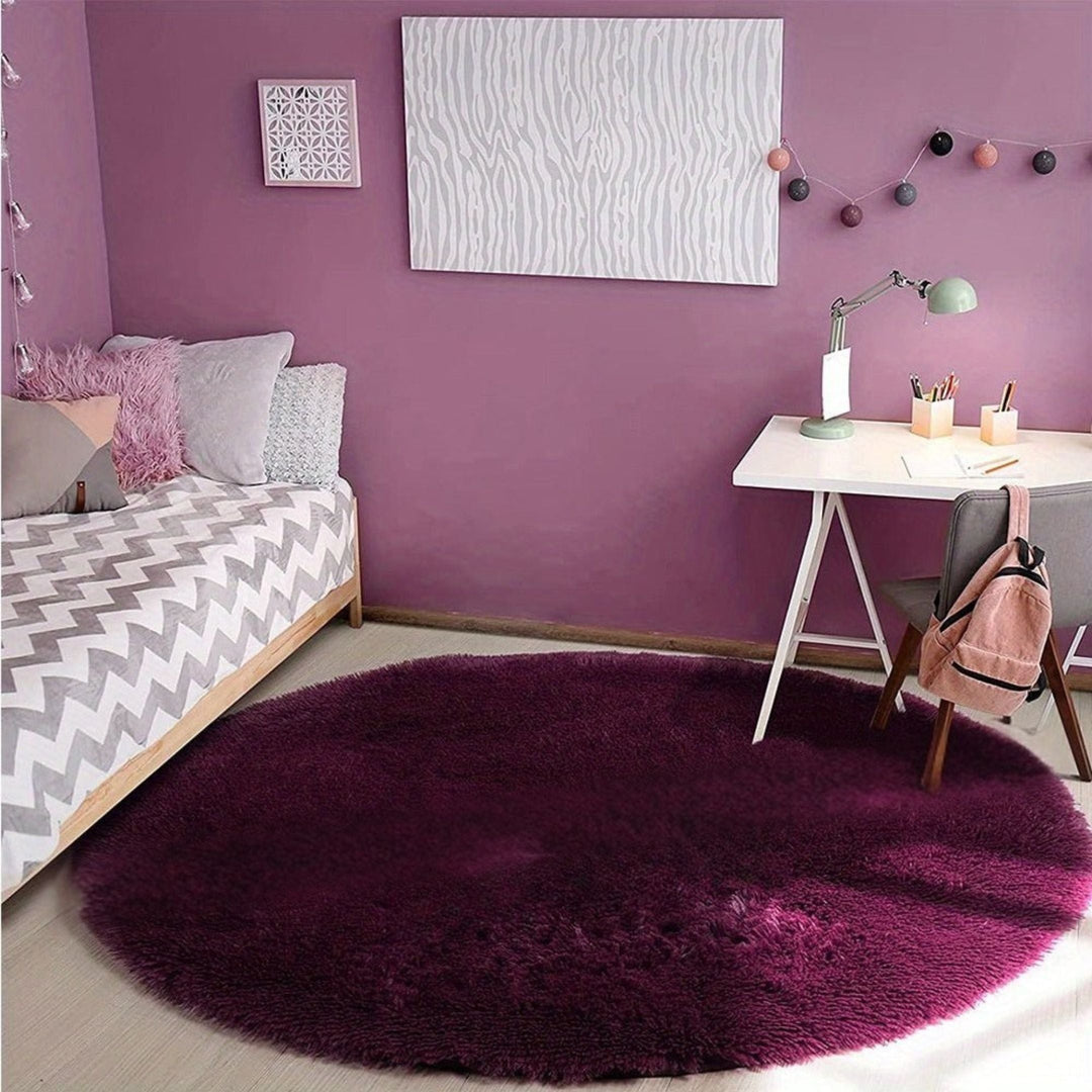 Tapis Clouda rond pour chambre, couleur unie, moelleux et facile d'entretien.