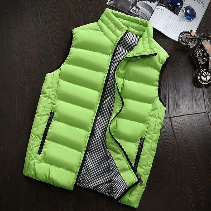 Gilet matelassé léger et imperméable homme, offrant chaleur sans encombrement pour toute saison.