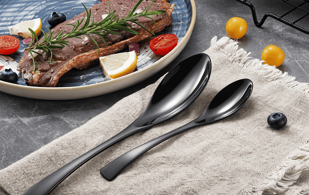 Accessoires de cuisine élégants: set de 5 couverts modernes pour sublimer chaque repas et l'art de la table.