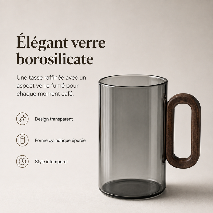 Design moderne: verre borosilicate transparent et sa poignée bois ergonomique.