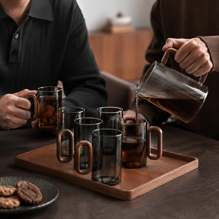 Tasse transparente en borosilicate 350ml, anse bois. Maintien au chaud/froid optimal.