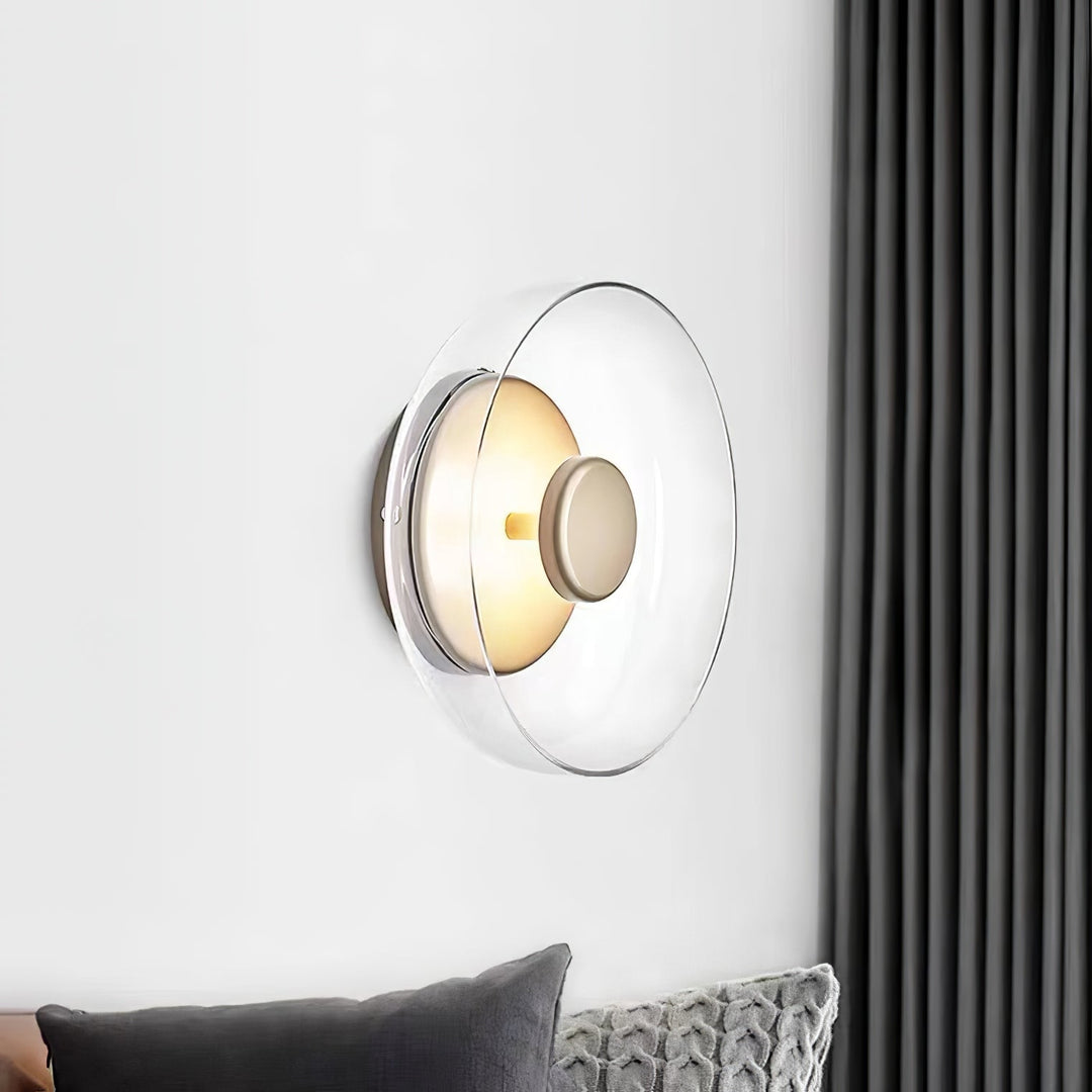 Applique LED fixe en verre dépoli, lumière ambiante salon cosy.