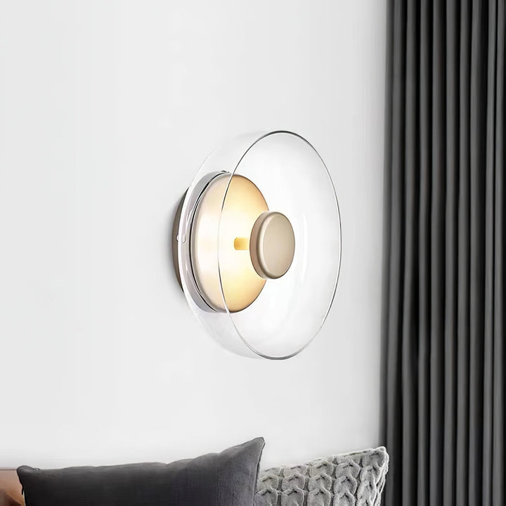 Applique LED fixe en verre dépoli, lumière ambiante salon cosy.