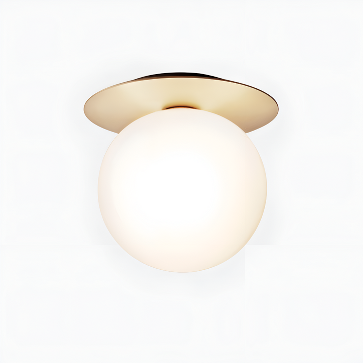 Lampe de plafond boule dépolie. Lumière LED pour un éclairage d'ambiance dans le couloir.
