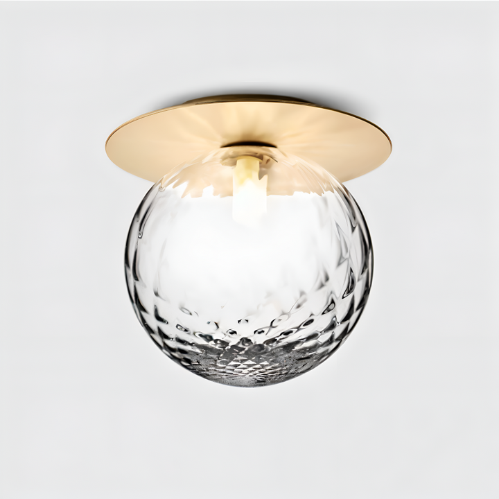 Luminaire globe clair. Plafonnier design pour salon, ambiance moderne et élégante.