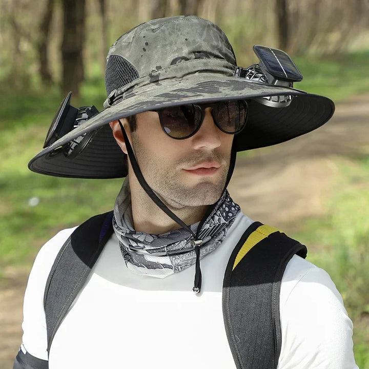 Casquette SunChillCap unisexe avec ventilateur solaire. Confort anti-chaleur et protection solaire pour l'été.