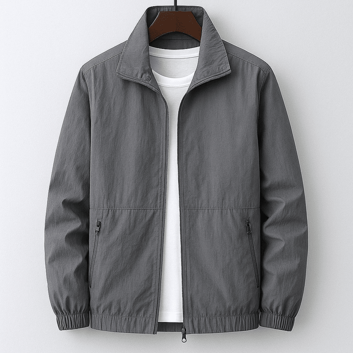Veste homme respirante et légère, style casual chic pour l'été. Vêtement élégant et confortable printemps.