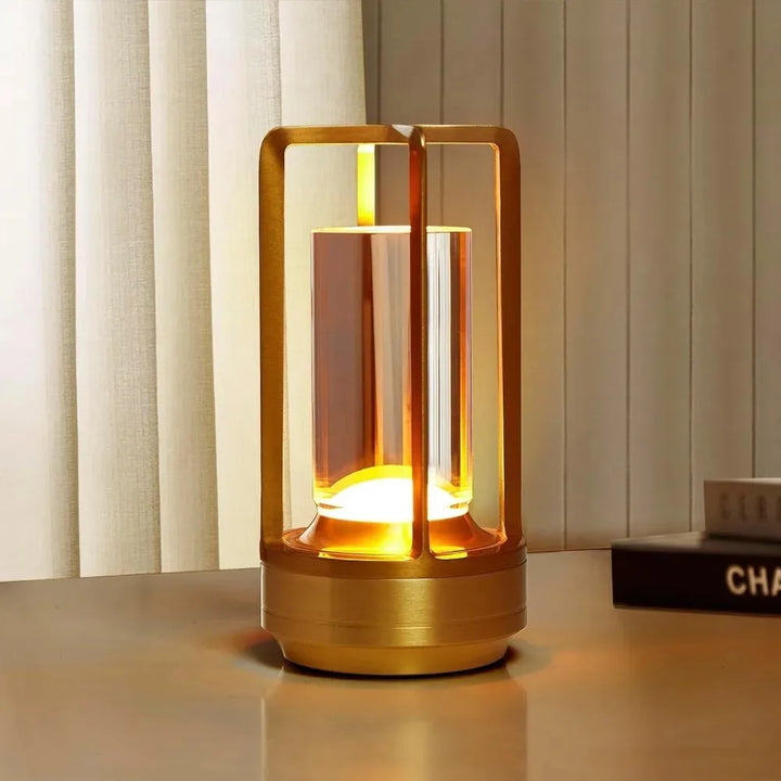 Lampe de table LED rechargeable sans fil, design moderne pour éclairage extérieur ou intérieur.