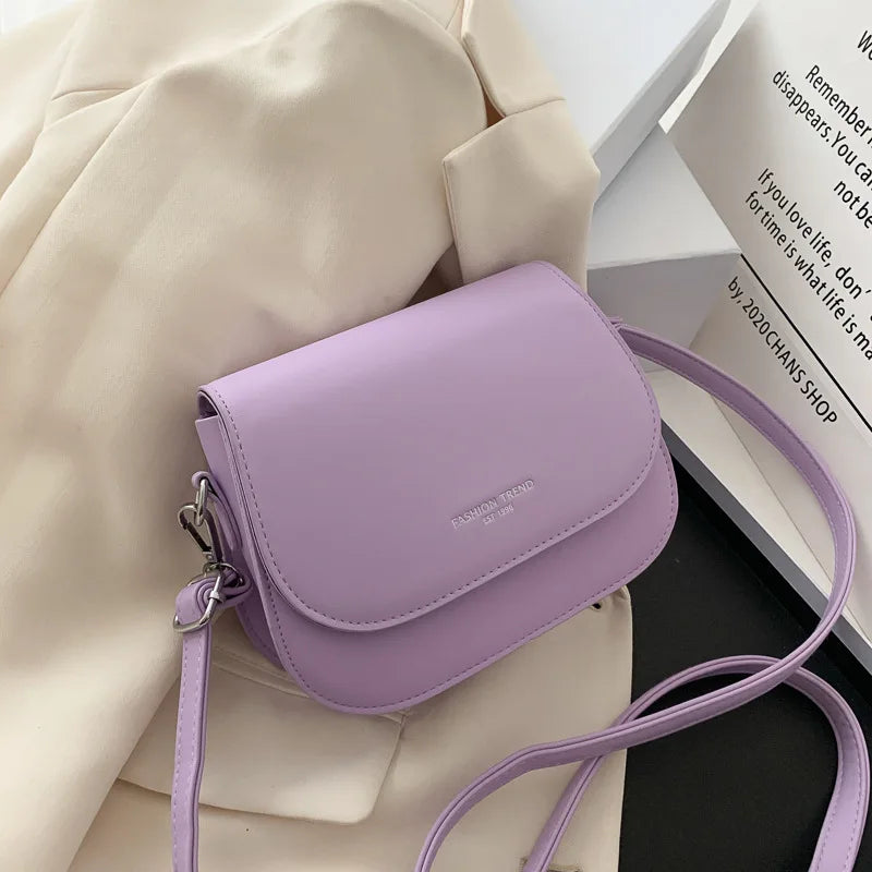 Sac fille élégant avec bandoulière réglable, idéal comme cadeau ado, style moderne et pratique.