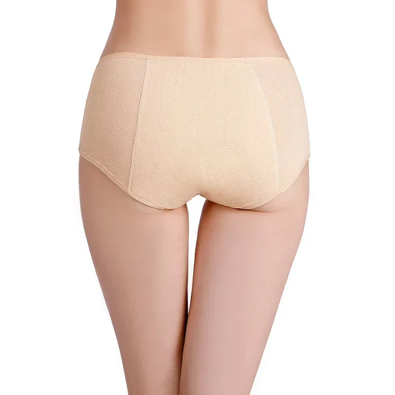 Culotte menstruelle anti-fuite pliée, montrant sa finesse et sa facilité de rangement.