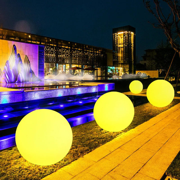 Décoration lumineuse LED RGB flottante étanche. Transformez votre piscine et jardin en espace magique.
