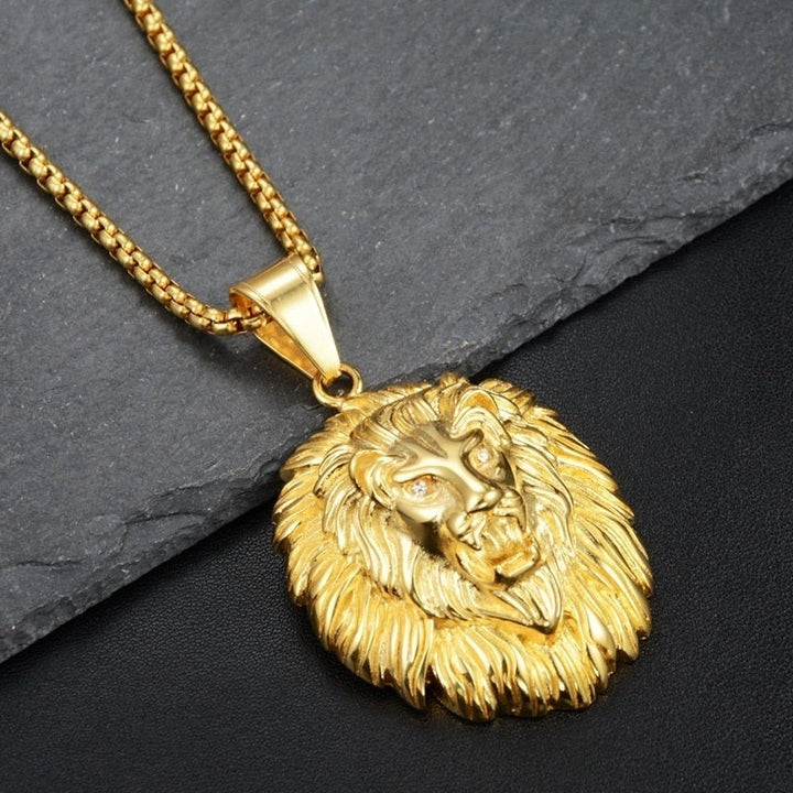 Accessoire intemporel: collier délicat pour femmes, pendentif scintillant, bijou chic.