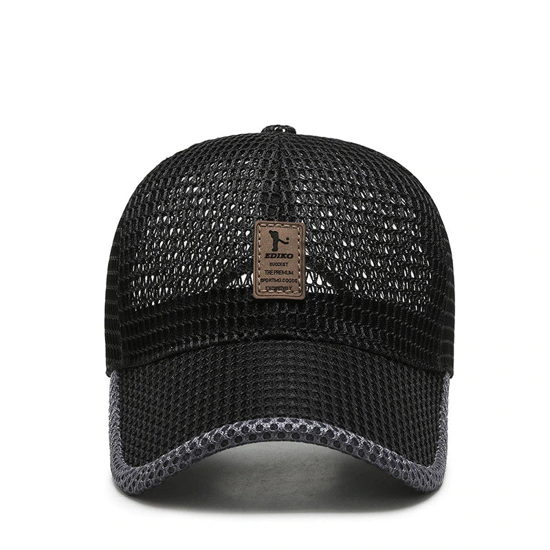 Légère casquette unisexe en polyester mesh, design moderne pour un confort optimal en été et au soleil.