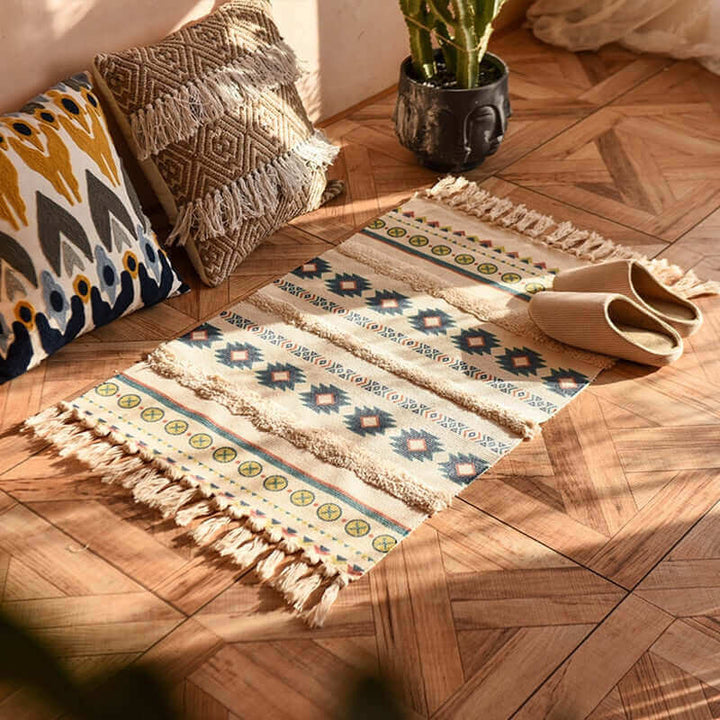 Tapis en coton lavable, design bohème contemporain, parfait pour toute pièce de la maison.