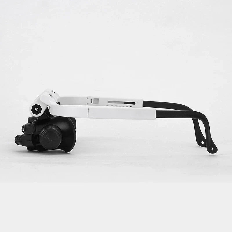 Loupe LED de précision avec grossissement puissant et éclairage réglable pour travaux minutieux et détaillés.