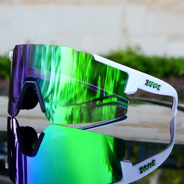 Confort et protection: lunettes de soleil réfléchissantes pour le cyclisme et activités sportives.