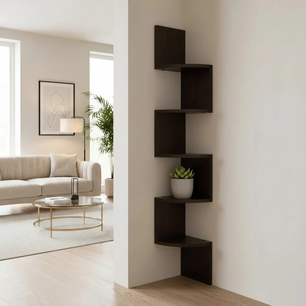 Étagère murale d'angle design, parfaite pour la décoration moderne d'un salon ou bureau. Solution élégante de rangement.