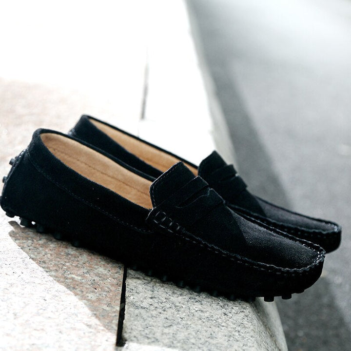 Mocassins homme polyvalents, alliant élégance et confort. Idéaux pour la mode masculine urbaine.