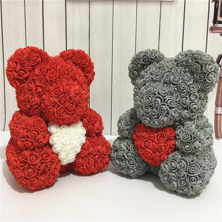Peluche ours en roses rouges, idée cadeau romantique pour Saint-Valentin ou anniversaire.