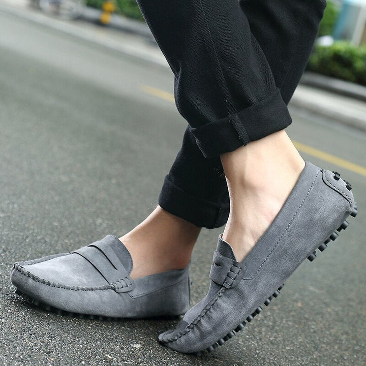 Mocassins homme classiques et intemporels. Élevez votre style avec ces chaussures ville chics.