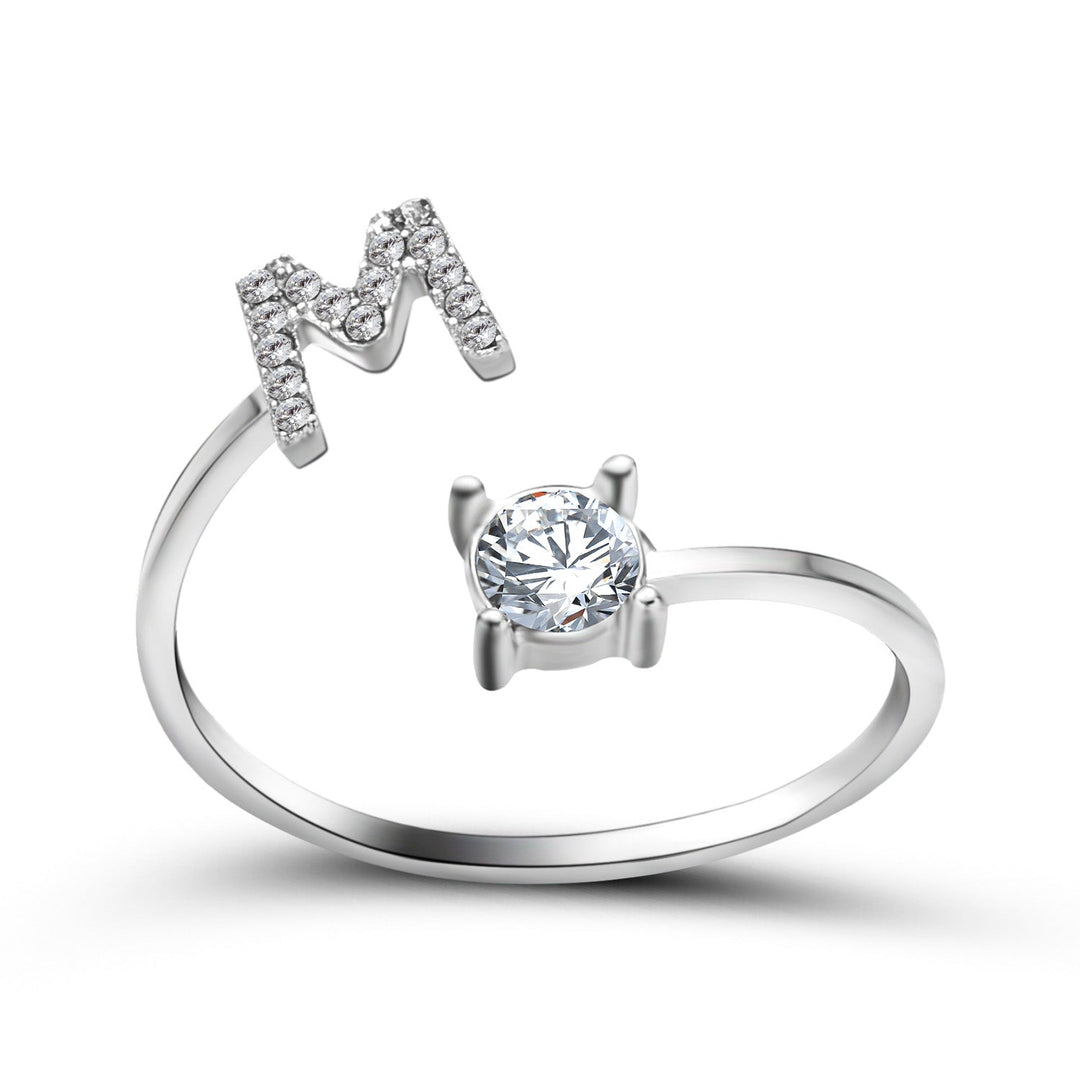 Bague alphabet ajustable en zircon, cadeau élégant pour femme.