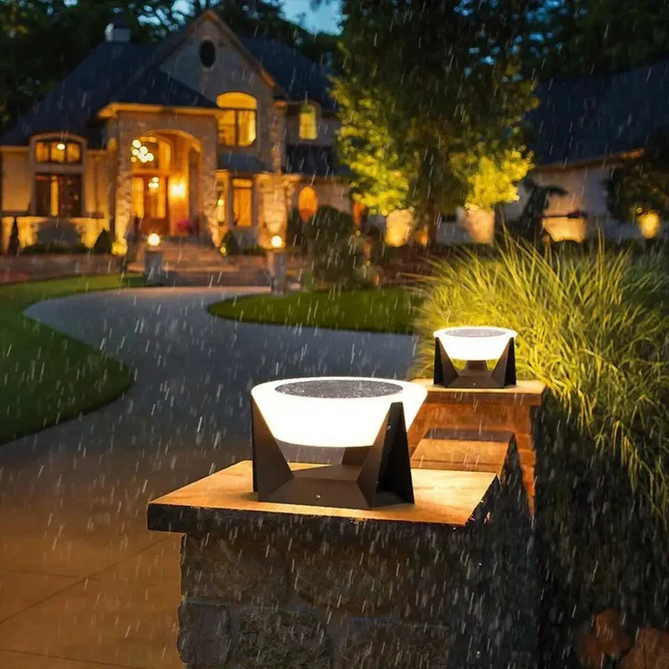 Lumière douce et ambiante: lampe solaire extérieure, parfaite pour le jardin ou la piscine.