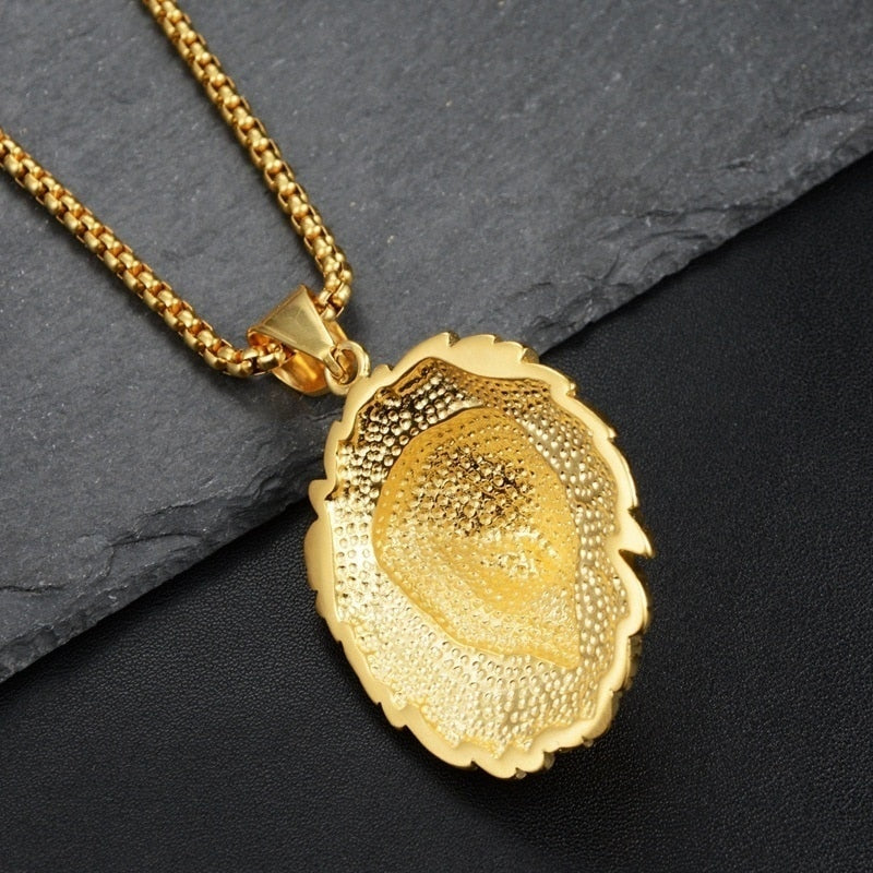 Élégant collier délicat pour femmes, pendentif brillant, accessoire mode intemporel.