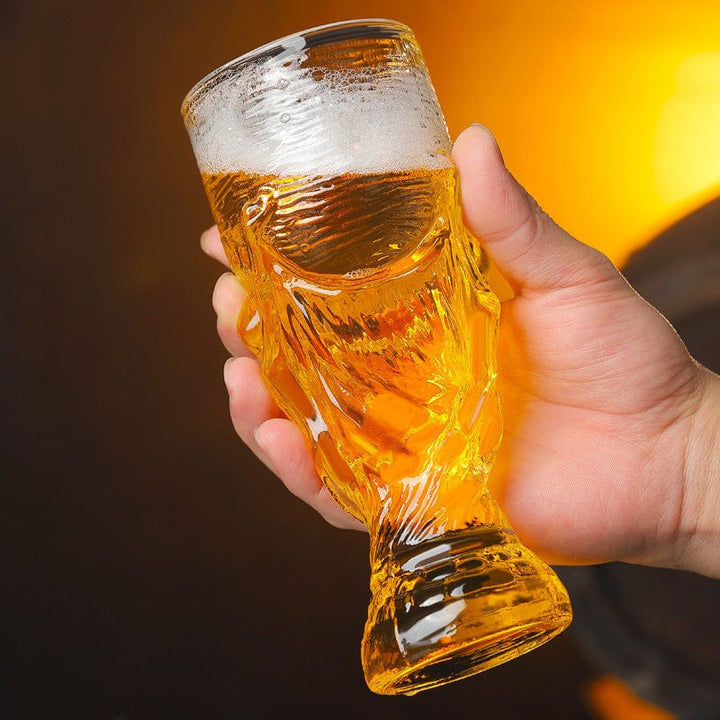 Verre à bière design "Euro 2024", une boisson festive pour les fans de football. Célébrez chaque but.