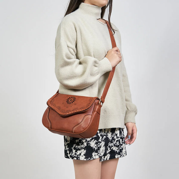 Sac à main bohème rose en similicuir pour femme, élégant et pratique pour le quotidien.