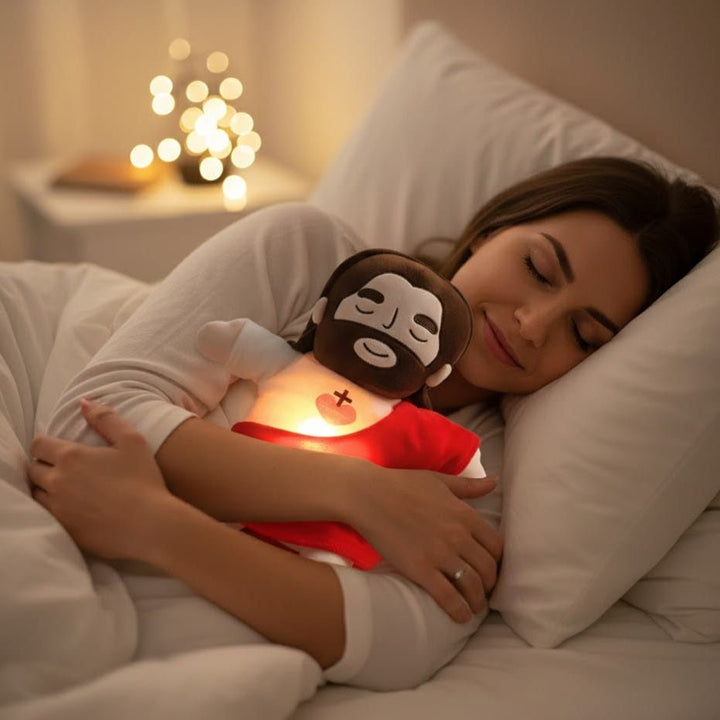 Peluche Jésus douce et hypoallergénique, conçue pour un sommeil apaisant. Apporte réconfort et sérénité à l'heure du coucher.