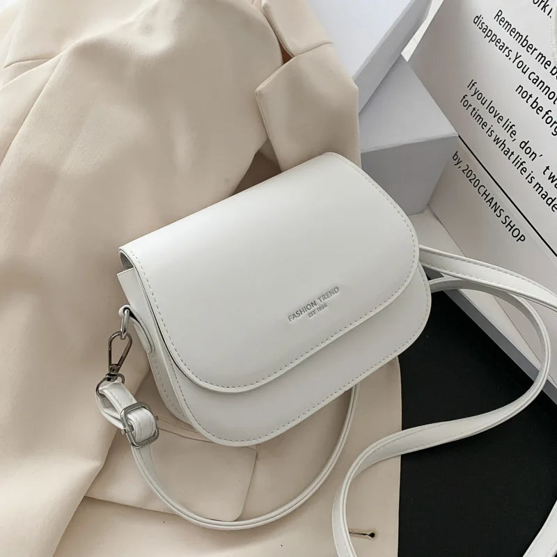 Mini sac à main en similicuir de qualité, parfait pour les jeunes filles, accessoire mode essentiel.