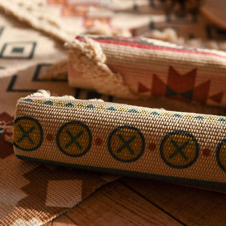 Tapis en coton lavable, motifs bohèmes multicolores, pour une décoration intérieure unique.