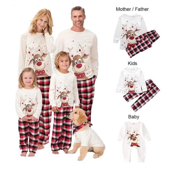 Tenues famille Noël assorties motif cerf. Pyjamas doux et chauds pour l'hiver, parfaits pour les fêtes.