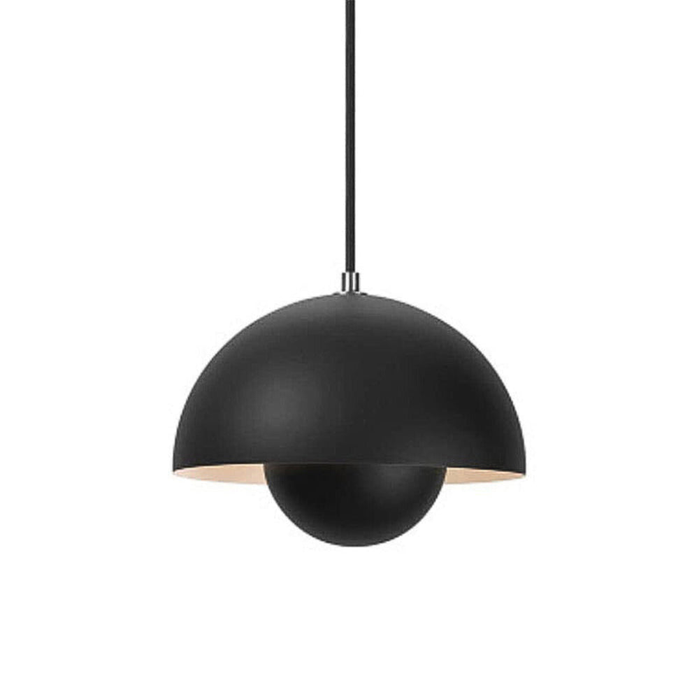 Luminaire minimaliste demi-dôme, parfait pour un couloir ou entrée design moderne.