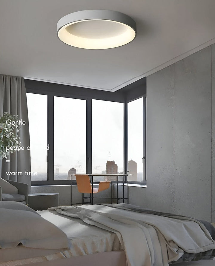 Lampe de plafond LED minimaliste, lumière brillante pour couloir ou entrée.