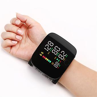 Tensiomètre poignet compact et précis pour adultes et seniors, surveillance tension artérielle facile.
