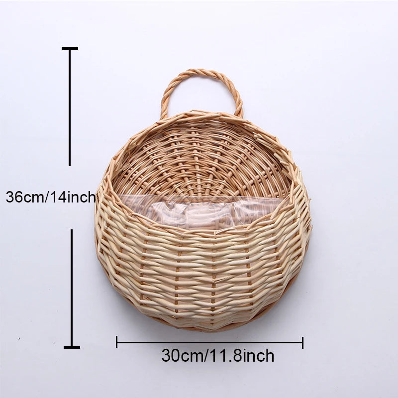 Panier mural suspendu en osier, conçu pour sublimer vos plantes vertes et embellir votre mur.