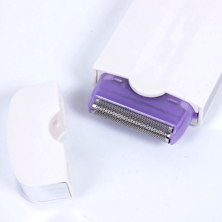 Peau lisse et douce après épilation laser, kit beauté complet pour usage domestique. Épilation indolore.