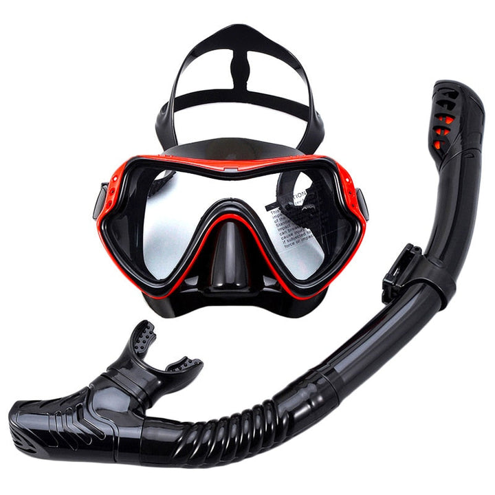 Plongeur utilisant le masque et tuba anti-buée AquaElite pour une exploration sous-marine.