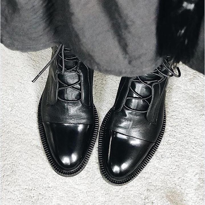 Bottes polyvalentes ClassicLift pour femmes, avec un design élégant. Idéales pour le quotidien et les sorties.