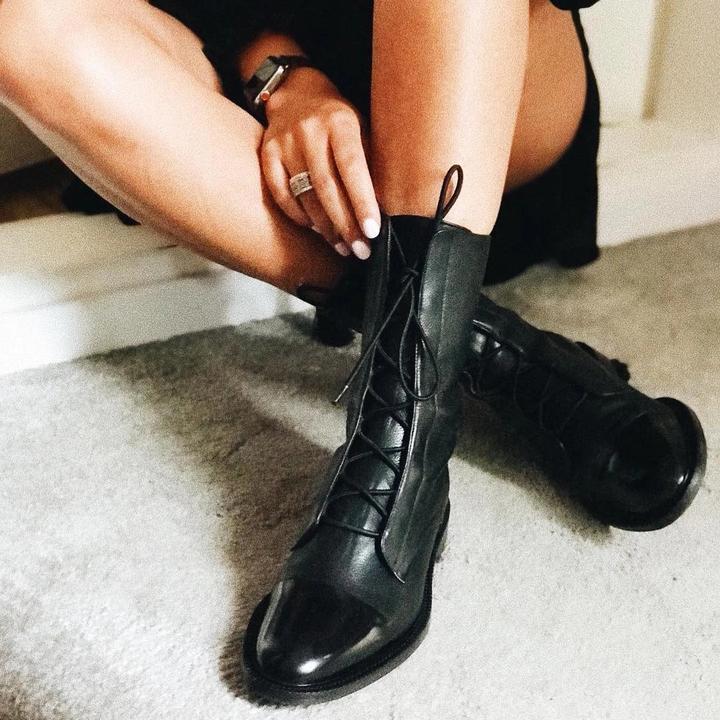 Bottes ClassicLift pour femmes: élégantes, confortables, en cuir. Un classique chic et polyvalent pour la mode.