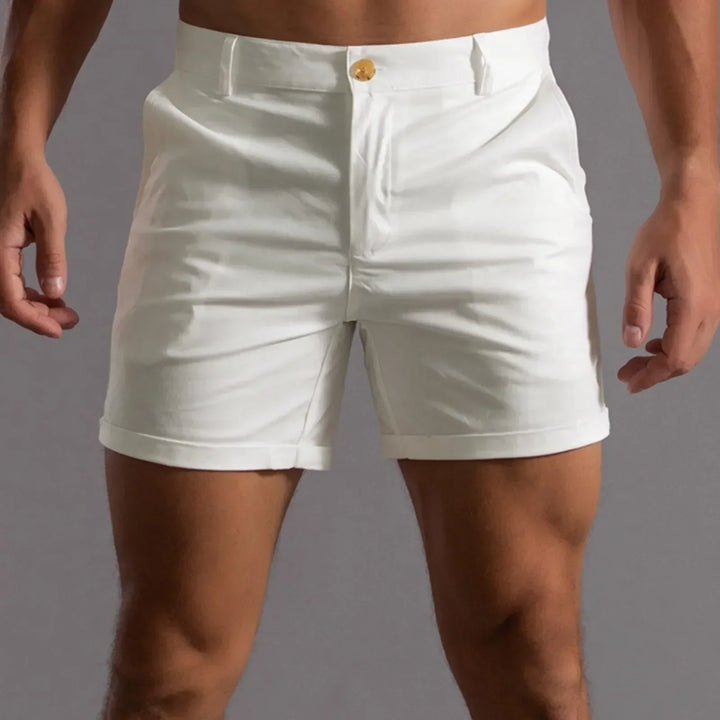 Short chino homme bleu marine, confortable et polyvalent, parfait pour l'été et les loisirs.