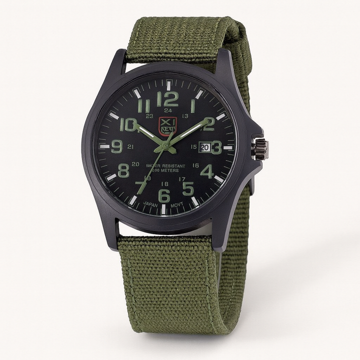 Montre homme robuste pour l'aventure en extérieur. Idéale pour le sport et les activités exigeantes.