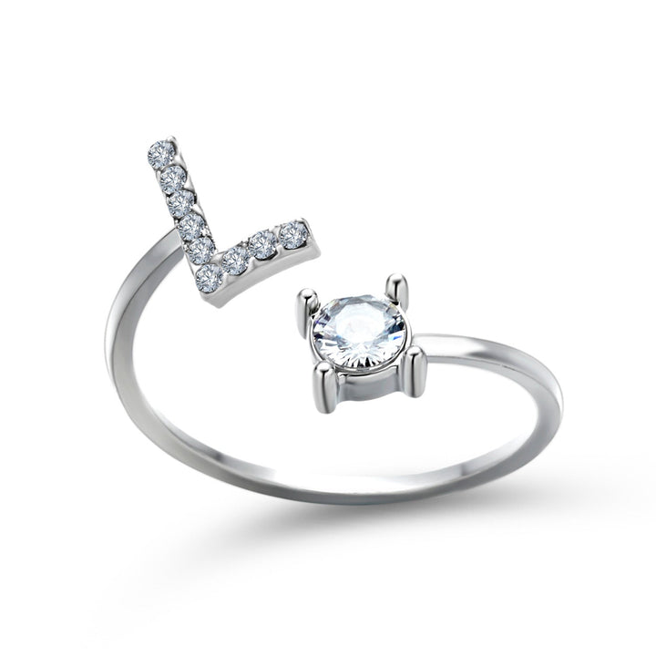 Bague femme avec initiale, réglable en or, chic et personnalisée.