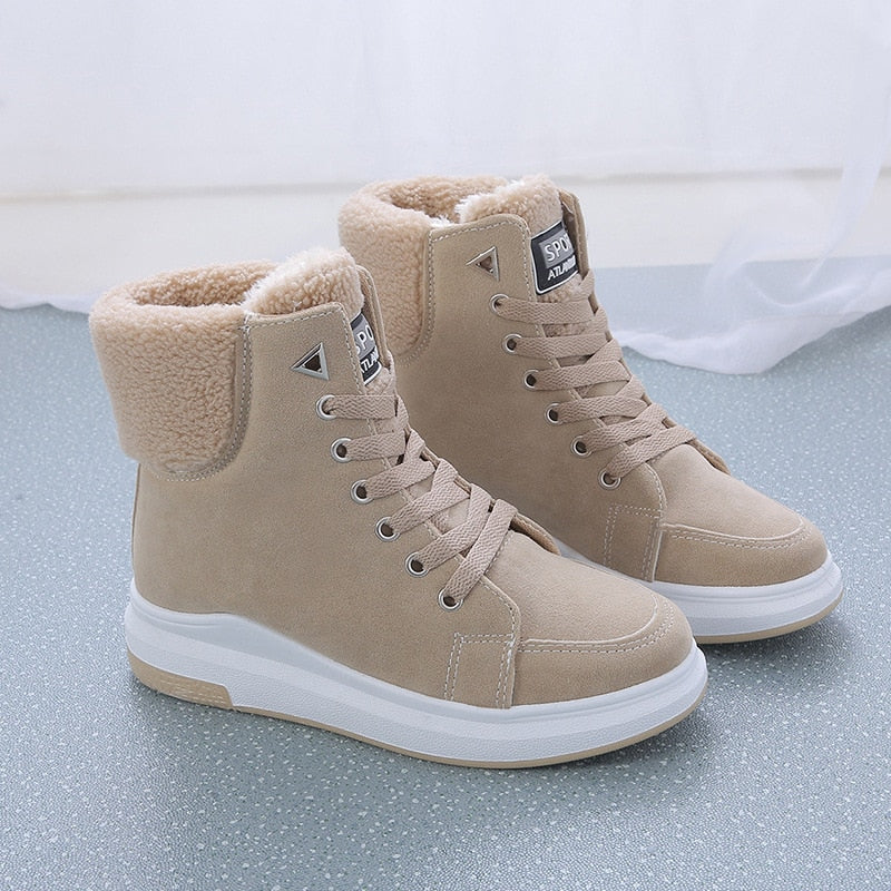 Bottes femme hiver antidérapantes, chaudes et stylées, offrant confort et protection optimale contre la neige.