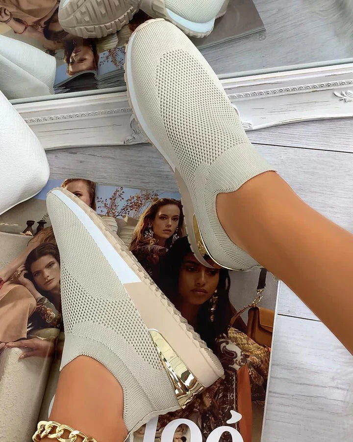 Chaussures slip-on femme orthopédiques, idéales pour le bien-être et un style décontracté chic.