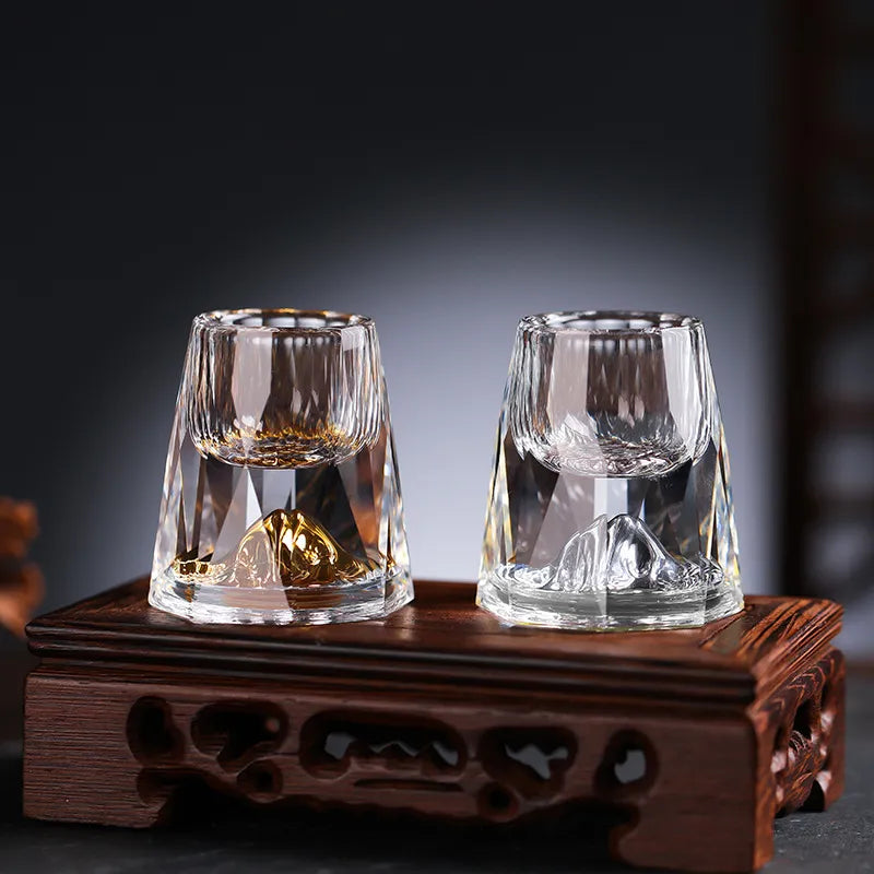 Superbe cadeau homme : lot de 2 verres à whisky en cristal et or, faits main, idéal pour collectionneurs.
