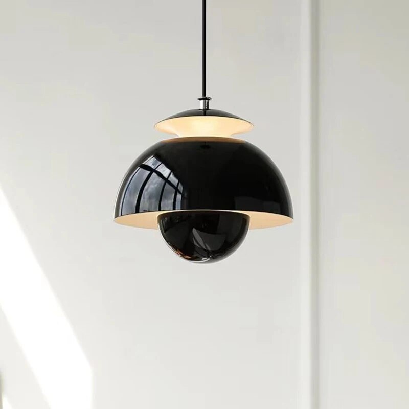 Lustre LED moderne scandinave, design élégant pour éclairage intérieur contemporain.