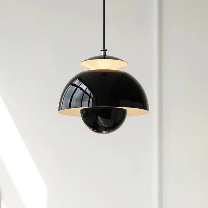 Luminaire LED suspension style scandinave pour salle à manger moderne, éclairage design.