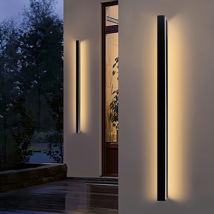 Éclairage mural LED linéaire pour jardin, terrasse ou salle de bain. Applique IP65, lumière douce et économe.